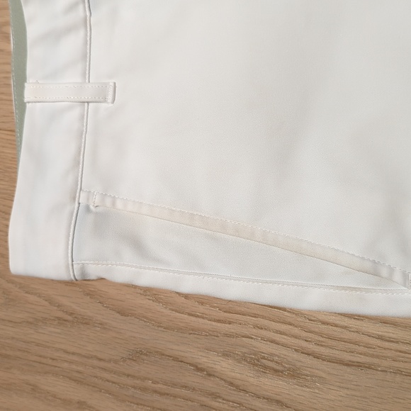 PUMA jackpot shorts in Bright White size 30 - Picture 3 of 9